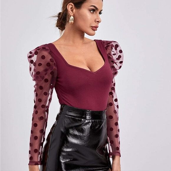 WDIRARA Polka Dots Sheer Dobby Mesh V-NECK Long Sleeve Skinny Bodysuit - Picture 1 of 6